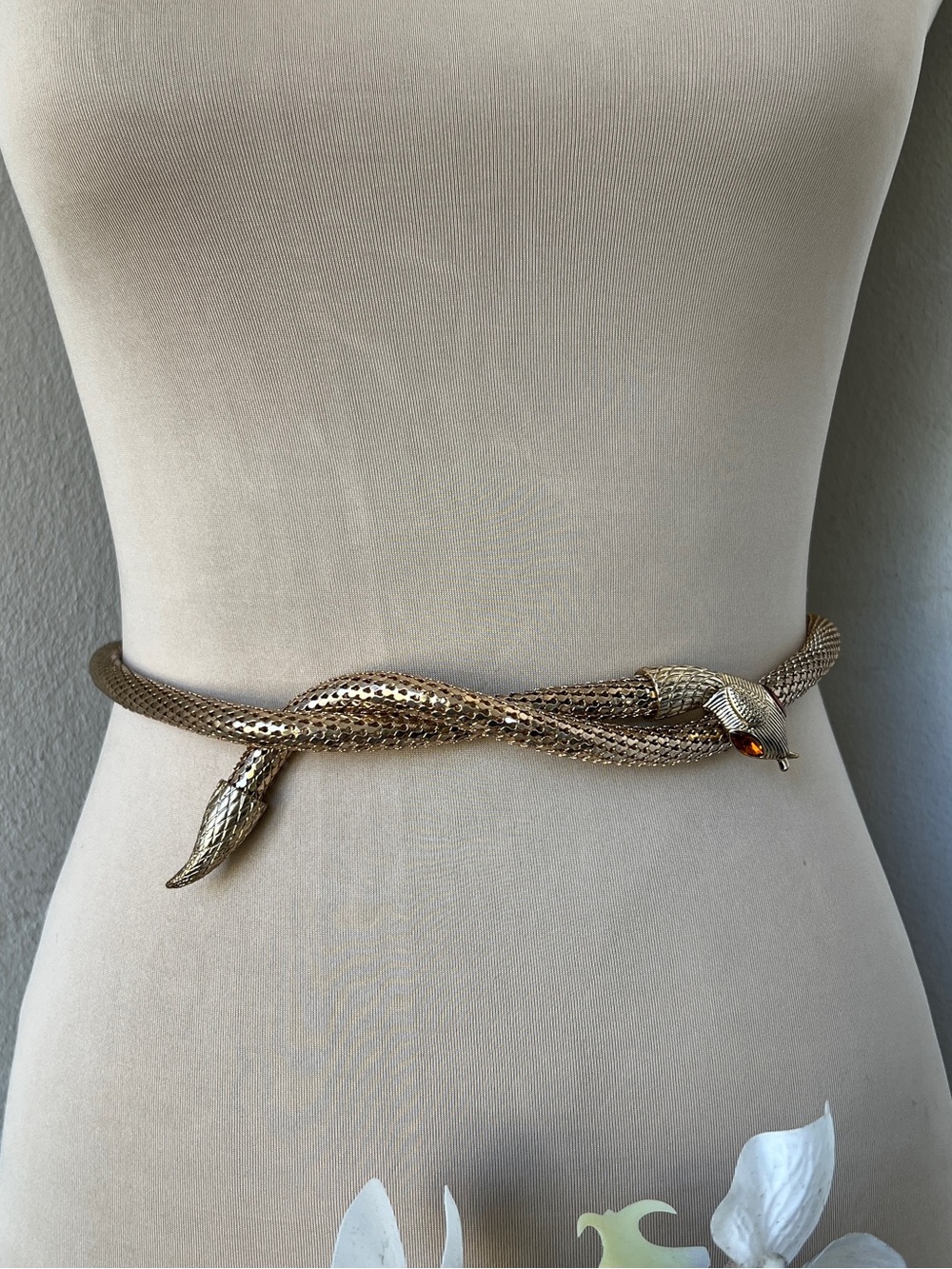 Unsigned Whiting Davis Oromesh Gold Mesh Snake Belt Lariat Necklace Crystal Eyes - Picture 3 of 12